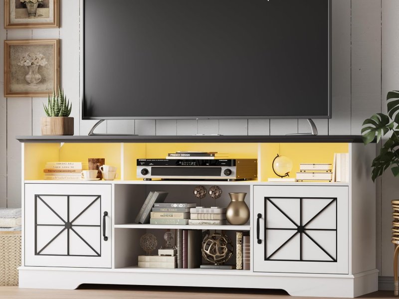 Xixini: the media stand, living room